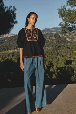 By bar Blouses*gabie embroidery blouse | jet black
