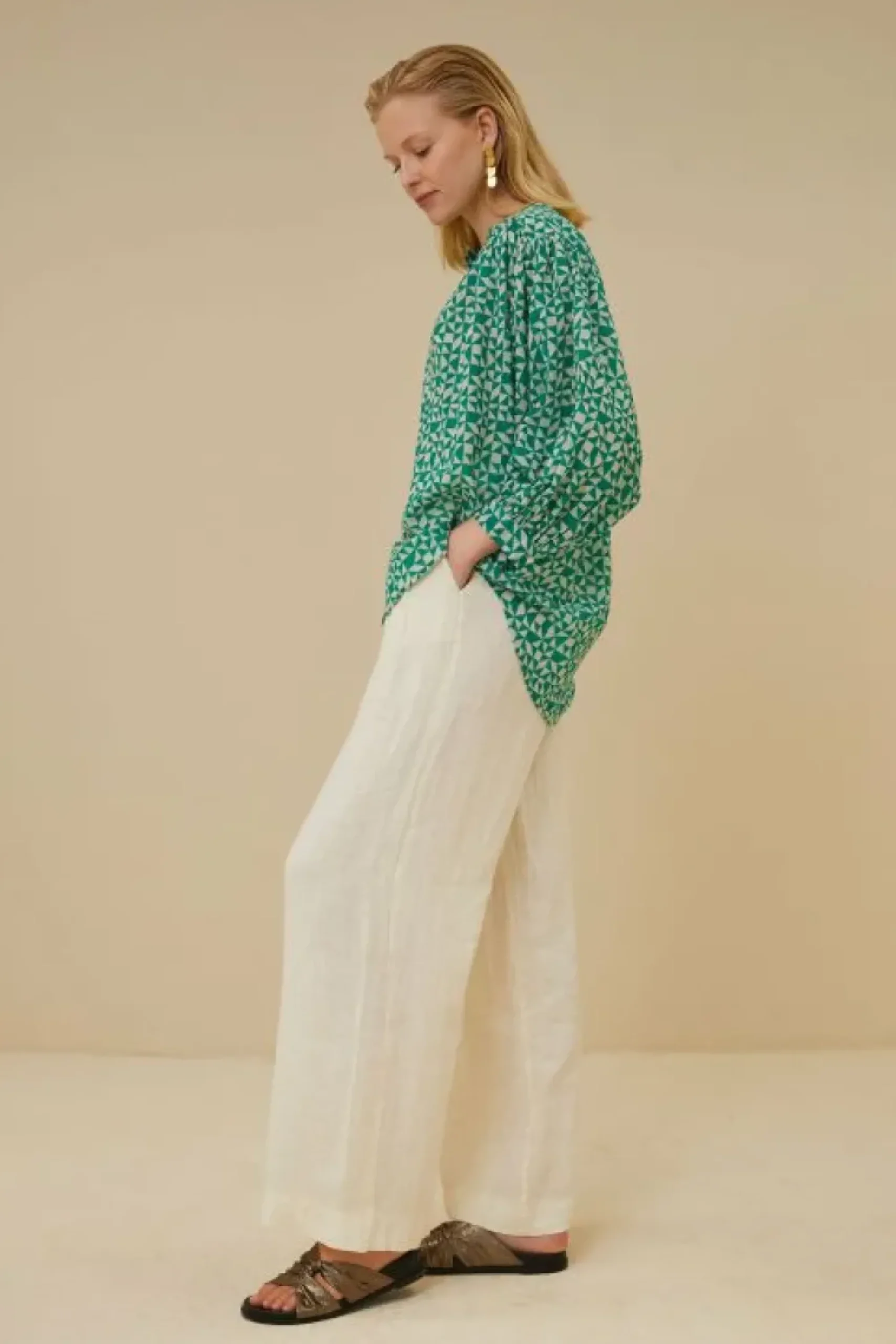 By bar Blouses*lucy graphic blouse | graphic green