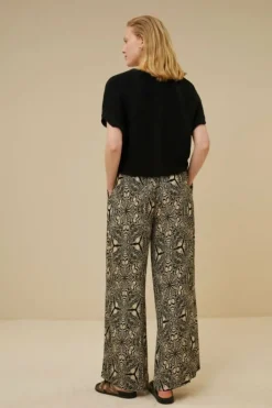 By bar Truien*new ale top | jet black