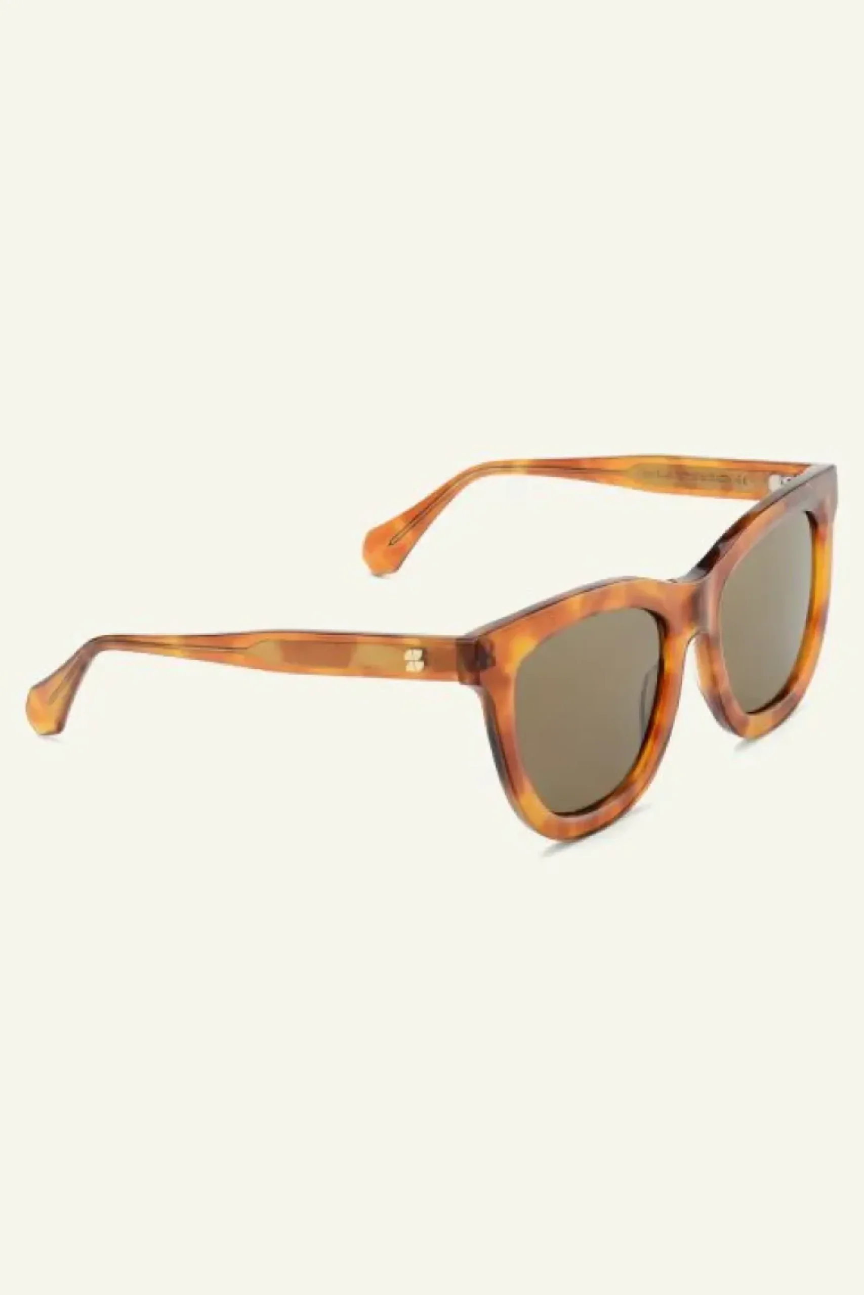 By bar Zonnebrillen*saar sunglasses | caramel