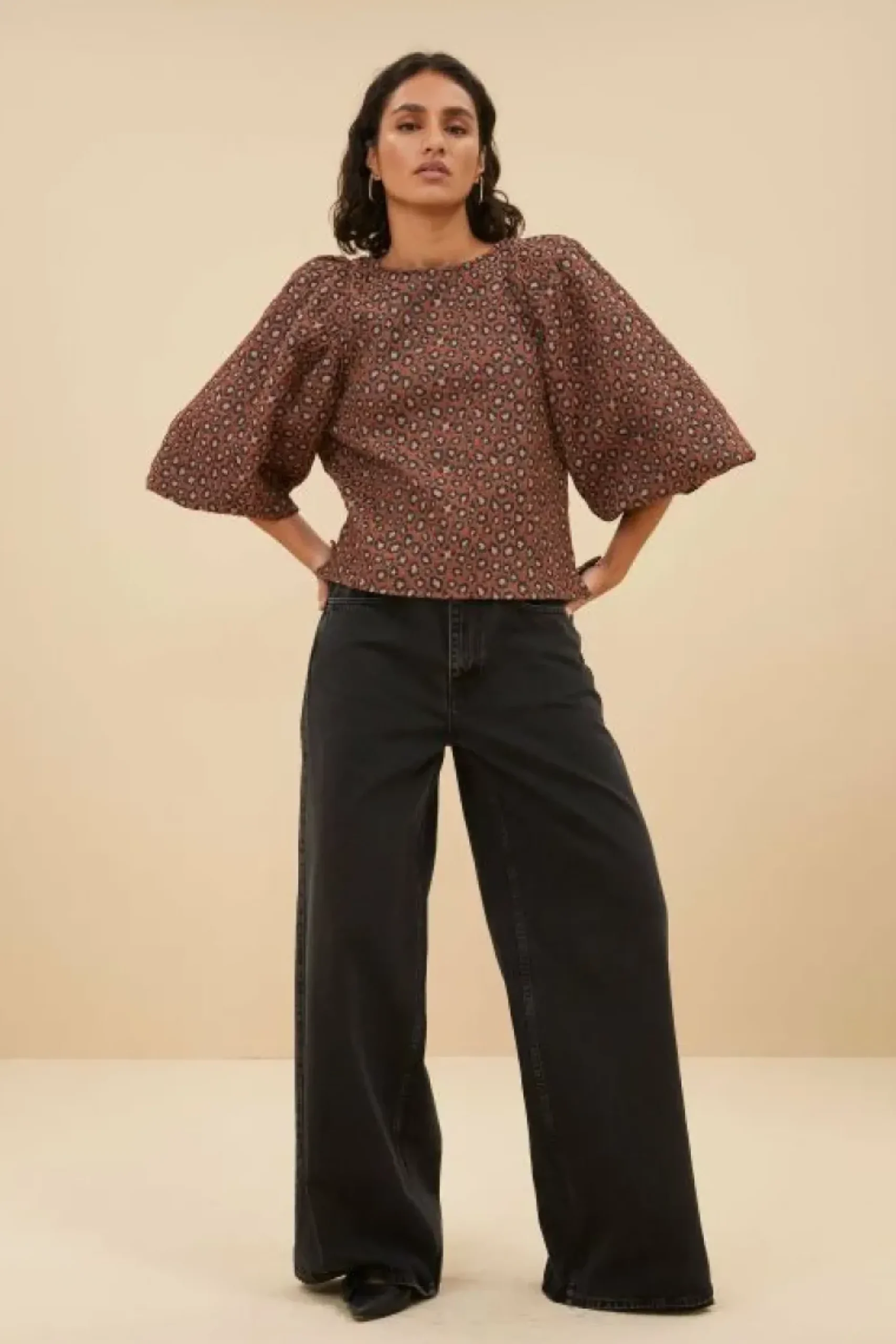 By bar Blouses*zasu jacquard blouse | brown panter print
